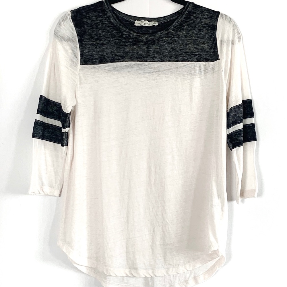 Abercrombie & Fitch Black and White Long Sleeve Tee